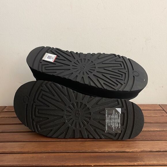 UGG Classic Dipper Black USA Women Size 9/UK 7/EU 40 - Picture 9 of 10